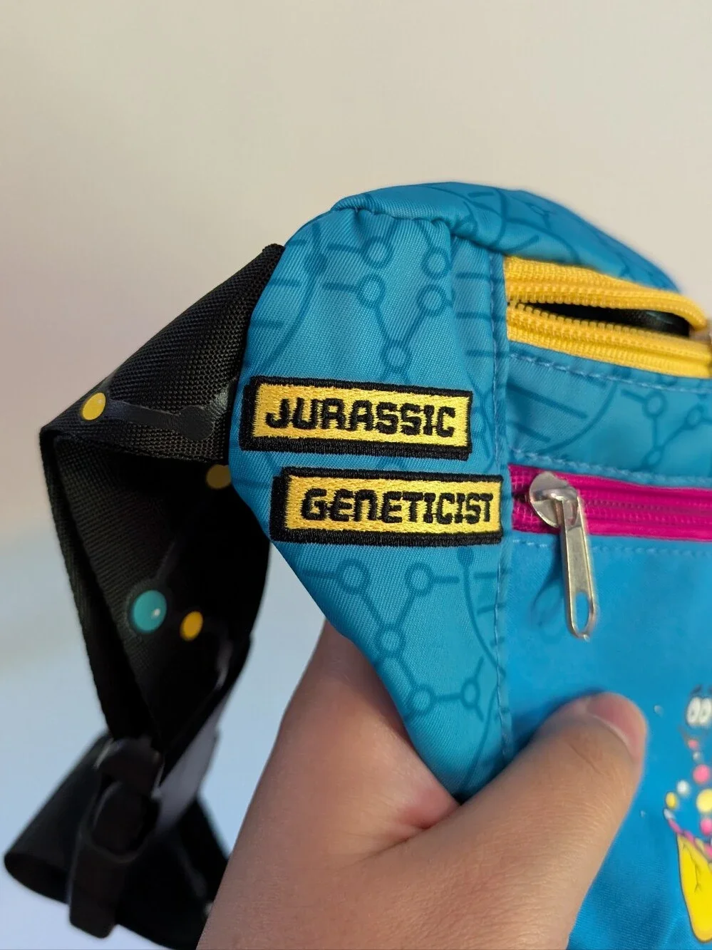 🎬 Universal Studios Waist Pack Jurassic World Mr. DNA Fanny Pack